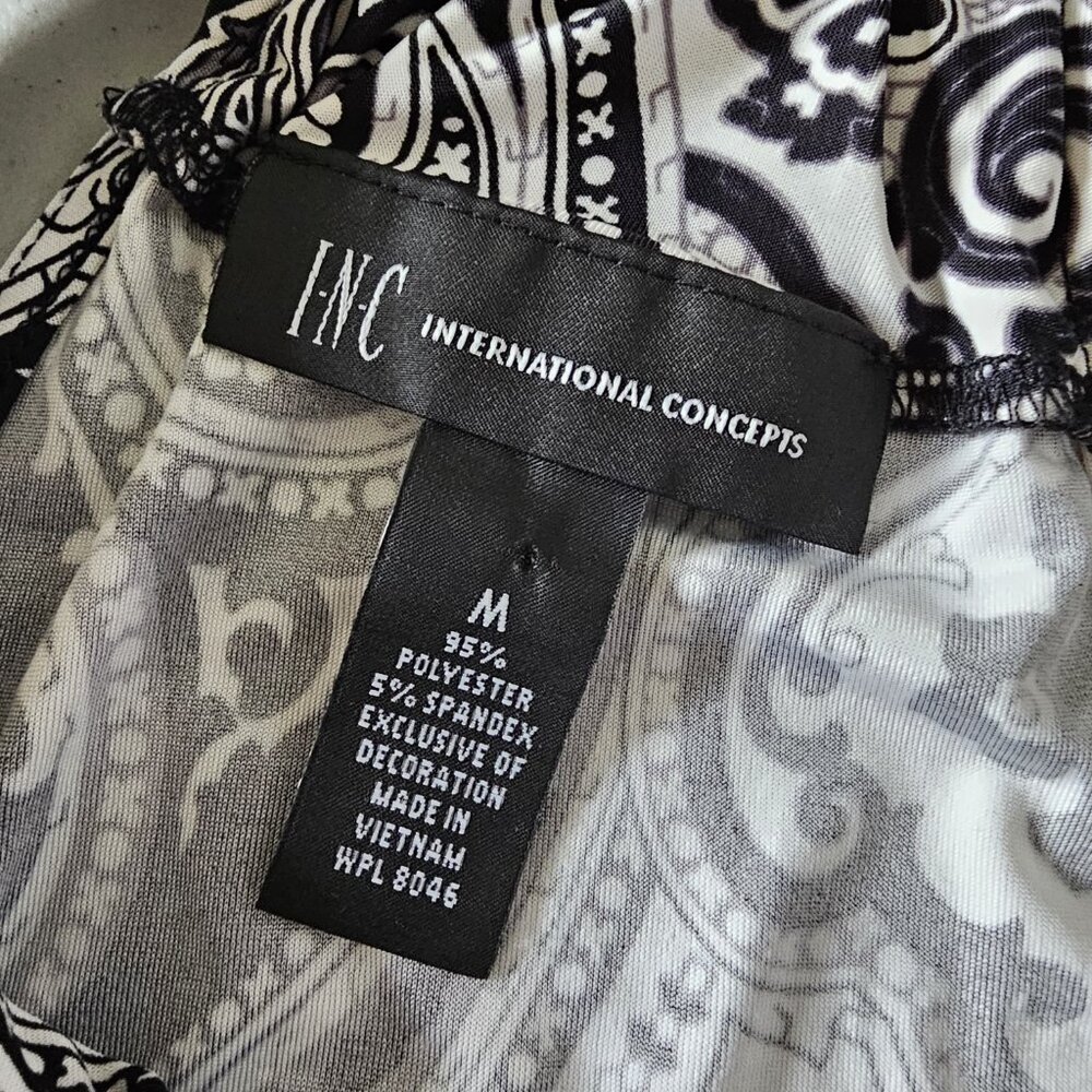 INC International Concepts Top M Black White Paisley Sleeveless Pom Pom Hem Trim - Picture 5 of 13